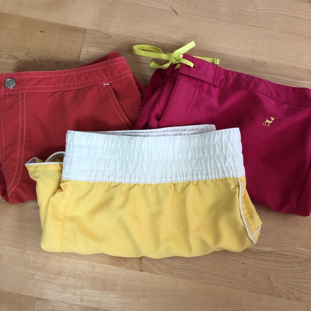 Women’s swim/board shorts size fits M-L